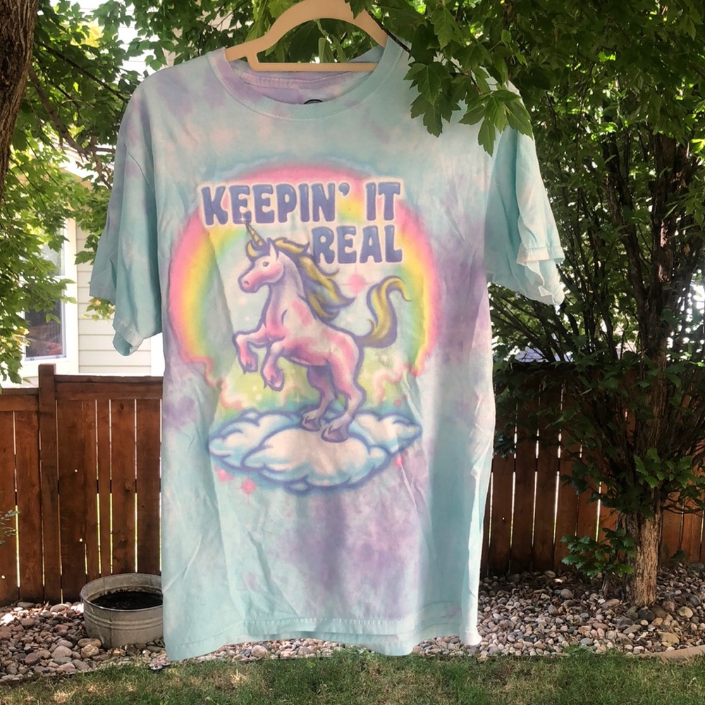 Woman’s unicorn T